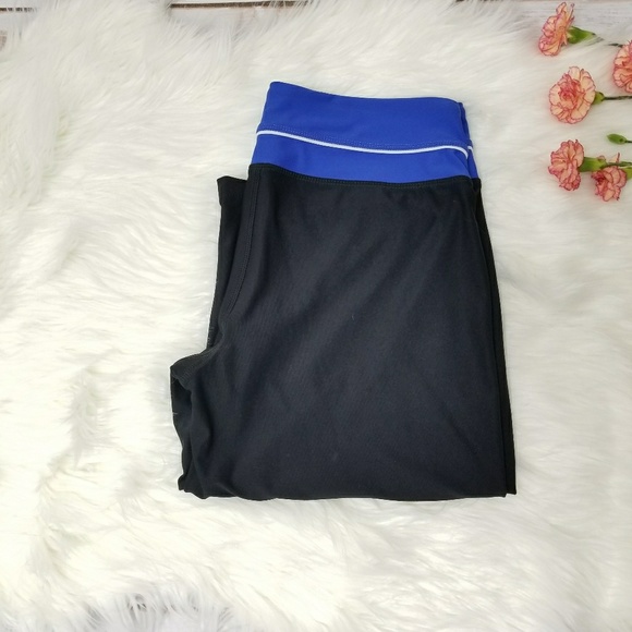 Avia Yoga Shorts With Blue Waistband - Picture 6 of 7